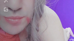 Kitty_Cross: Сногсшибательная сисси ляжет на одеяло для пикника в саду