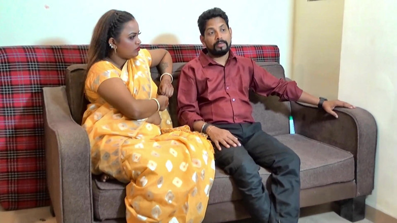 suchismitasarkar: A Lonely Lady Call Da Playboy in Her House and...