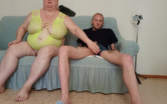 Zona901: Soacra cu oral în gât adânc suge pula și înghite spermă groasă
