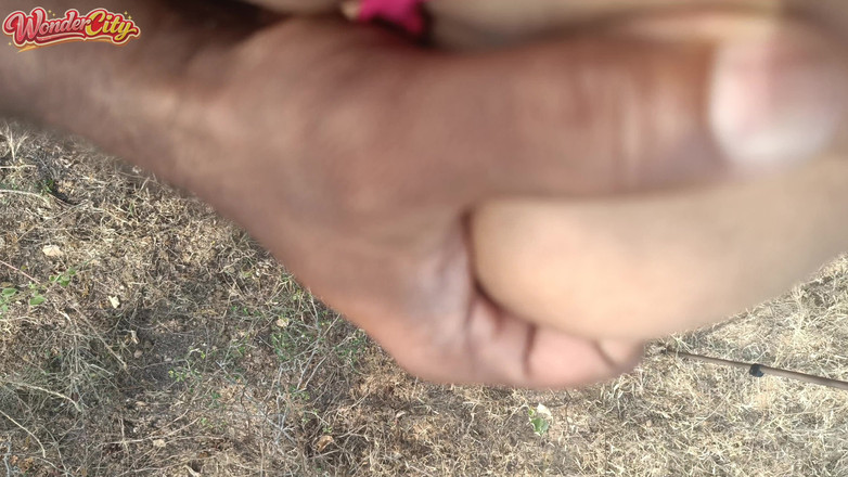 Pushpa studio: 屋外ジャングルの熱いミルクの胸