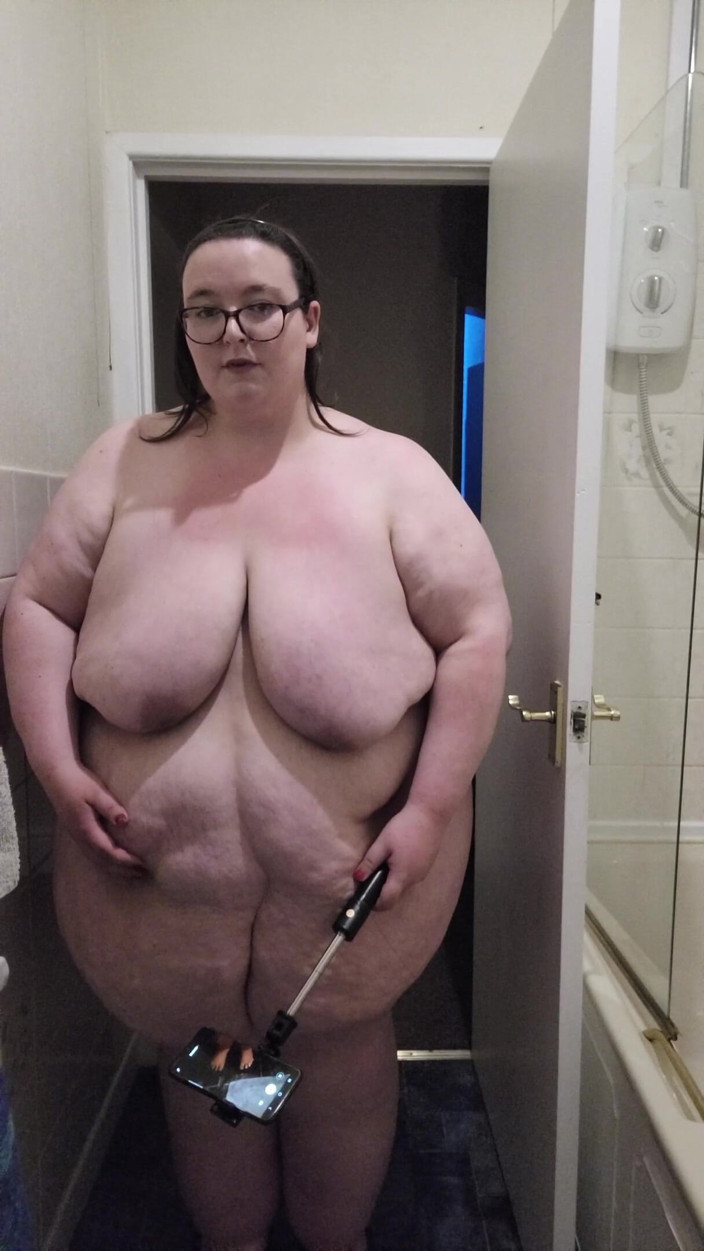 SSBBWLadyBrads: Pesagem nua no final de agosto