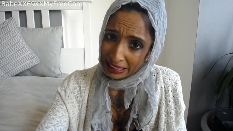 BabeXX69XX Asian MILF: Mamă sexy hijabi
