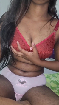 18 Indická Studentka