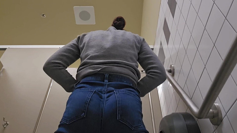 Nerdy_faery: Three Pees, Two Toilets