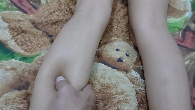 Amazingbeautycum: Khi tôi xoa bóp cho cô ấy, tôi không thể không...