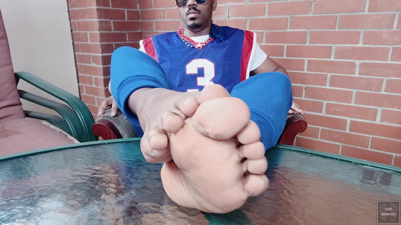 Soft Soleman: Tôi chạm và cho thấy đôi chân nam của tôi trong...