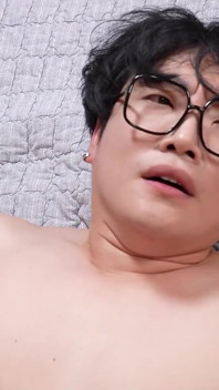 침대위 광란의 섹스리스 20대 돌싱녀