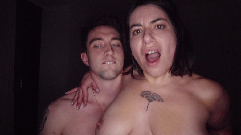 Valentino Roca TV: Su Primer Gangbang Muy Duro a Esta Perra Tetona Y...