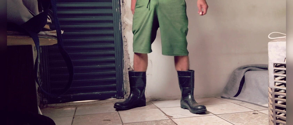 Stink HairyMale: Bite dure portant des bottes