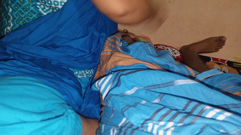 Desi Video BD: Soție sexy din satul bengalez