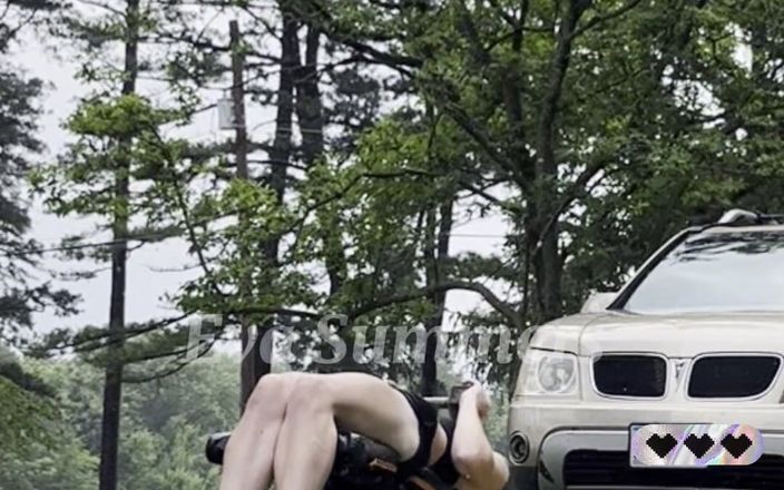 EvaSummers: Eva Summers 2025 June Squats | Squats &amp; Thrusters | Declino l'allenamento di sit-up...
