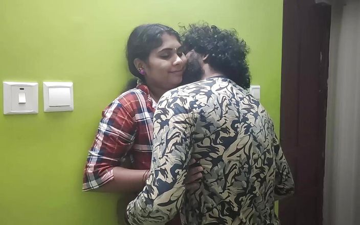 Vaigavarun45: Sharun melepas kemeja vaishnay dan pers payudara panas dan ciuman...