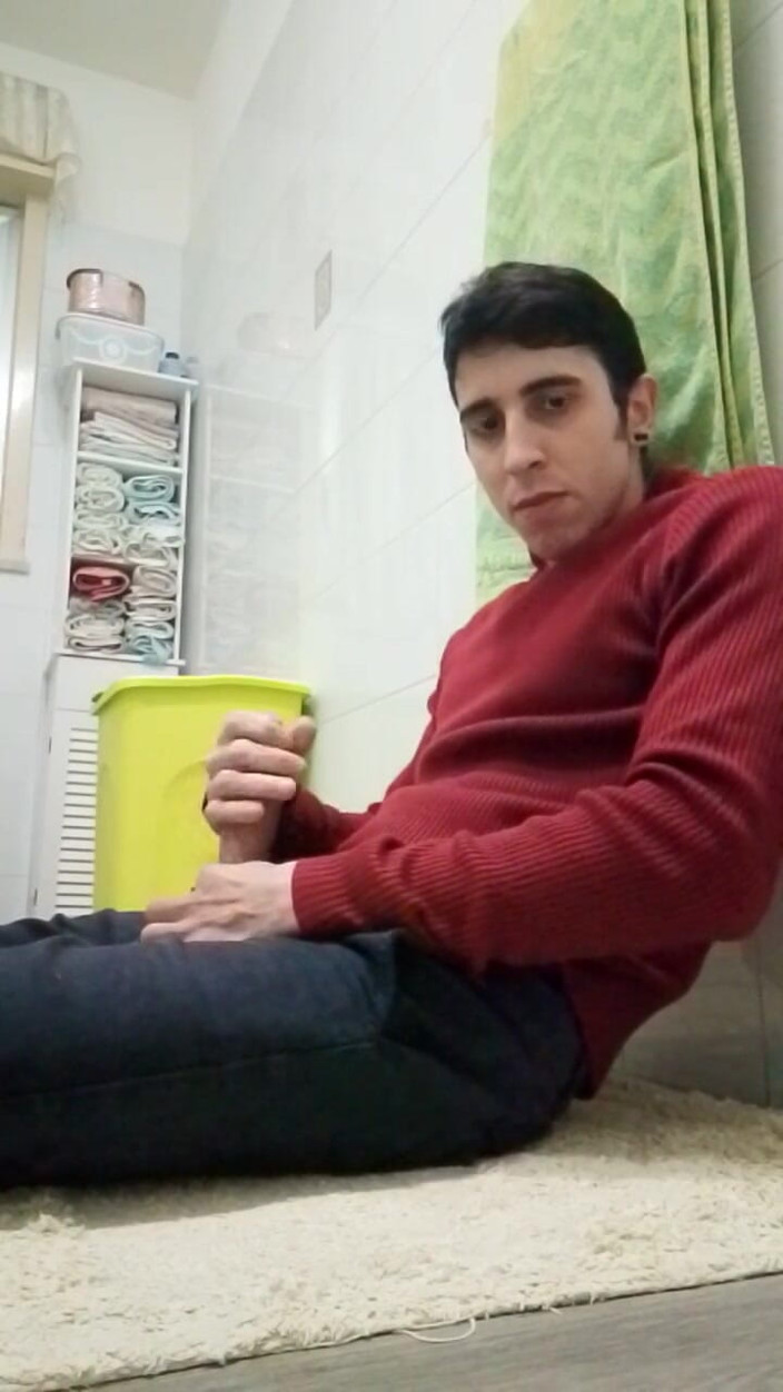 Ricxx97: Masturbazione in Bagno