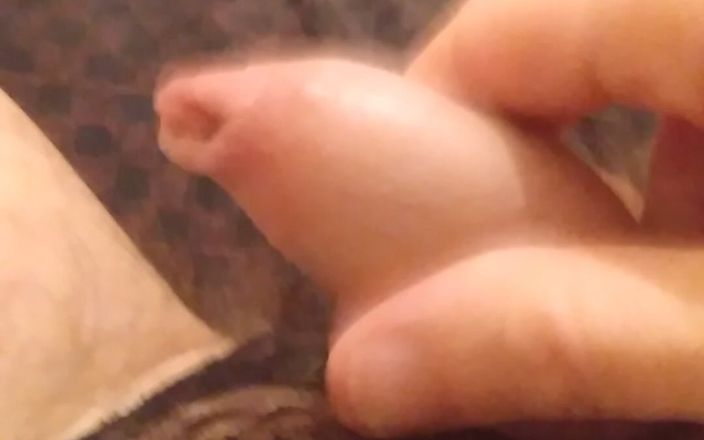 Cindy Belfast: Prachtige Girlcum Sissygasm in holdups en hakken