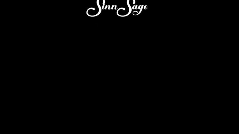 SinnSage: Drobný muž, velký zadek