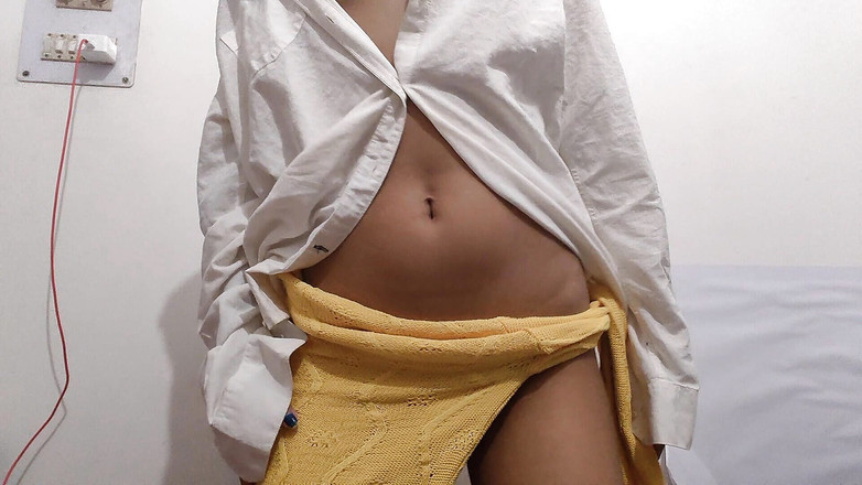 desigirl93: 印度女孩手淫热辣的印度女孩在阴户里抠逼 可爱假逼