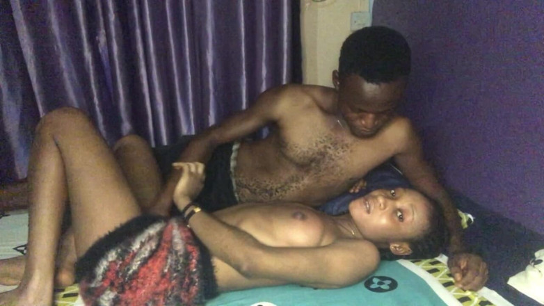 Lovely pussy: Âm hộ nữ hoàng gợi cảm da đen bị ướt át