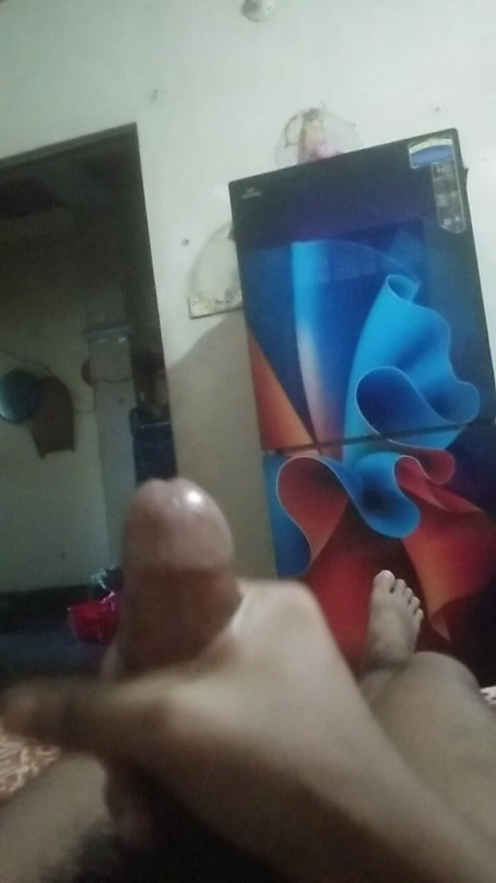 Viral_tiktokar: I Really Wanted It so I Gave It a Handjob.
