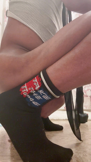 Prince-Cream: Princesleaze kalın krem ile 8 inç kahverengi dildoya biniyor