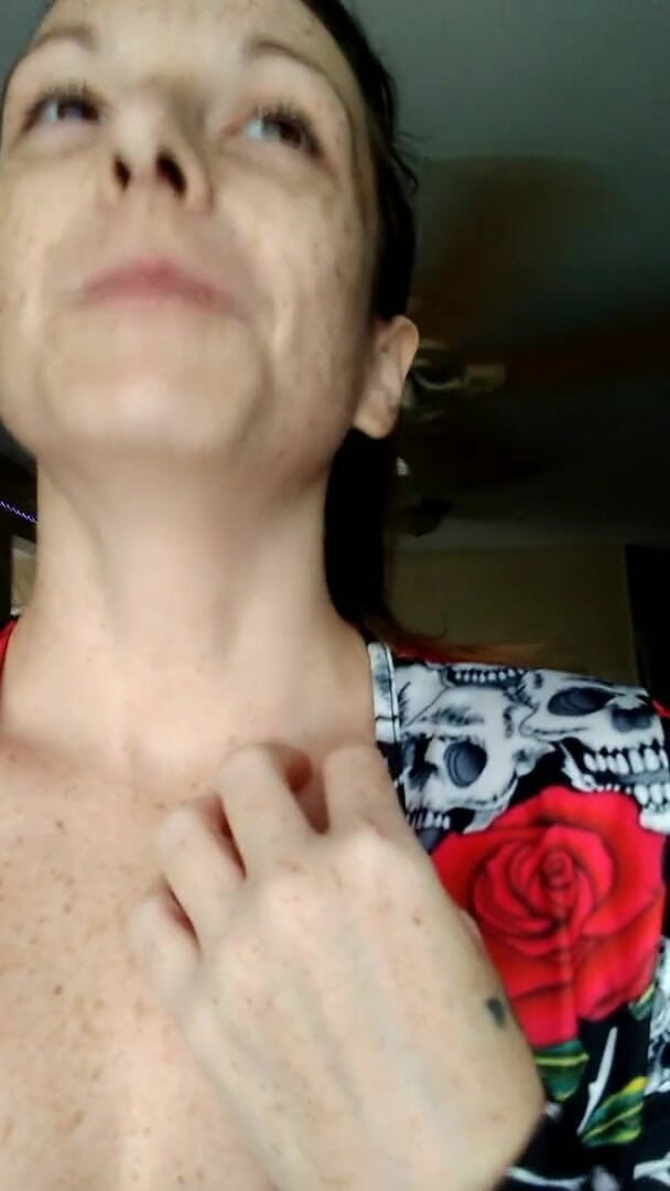 Lady_the_Tramp: Свечу сиськами дальнобойщикам