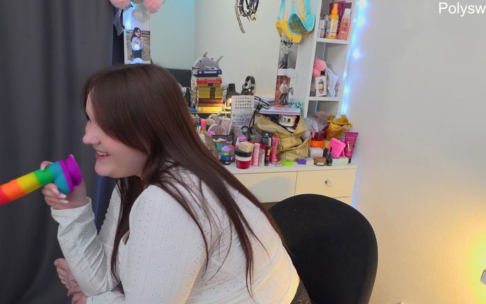 Polly Sweet: Îi satisfac sexual un tip care nu este în cadru