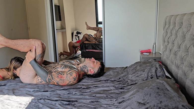 Young big apple: Dans Les Coulisses! Un Couple Amateur Fait L’amour Le Matin....