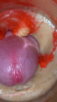 Cameră adânc în pizda strâmtă surprinde o explozie uriașă de spermă 4K