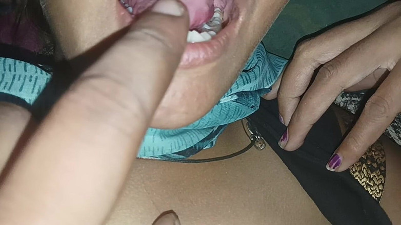 PrincyVicky: मुँह में वीर्य मेरे पूर्व प्रेमी और सौतेला बेटा