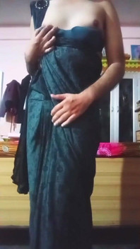 Indian Gay Crossdresser Bottom Pressing and Playing with Her Big Boobs in Black Saree Real Homemade XXX Sex