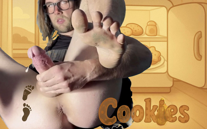 Cookies: Сексуальна транс-дівчина має брудні ноги, тому що вона ходить по дому босоніж