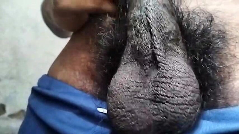 Desi Tits: Indiana masturbando