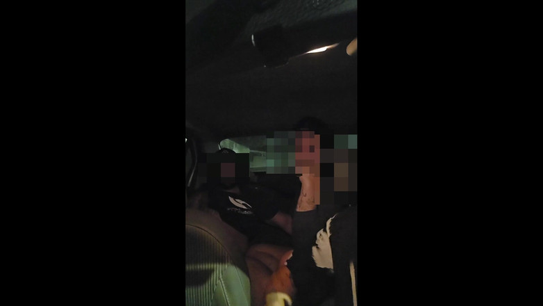 Casalplusliberal: Bir erkek buldum, aldatılmış adamın önünde beni seviştirdi