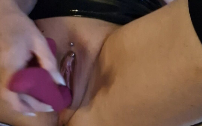 Wendy Leigh: Tôi đang rất hứng tình ngay bây giờ