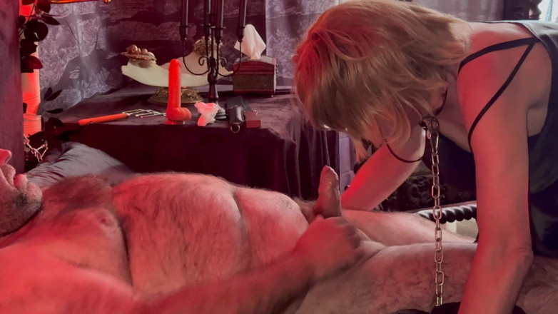 Aaexperinces trans: Partie 6 - Lanista Ours présente notre nouvelle servante Jayne et teste...