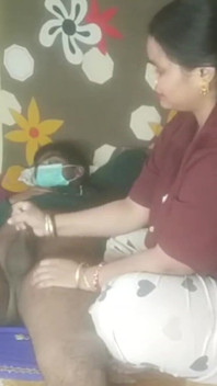 Curvy Desi Babe Gives Sloppy Deepthroat Blowjob and Gets Fucked Hard with Messy Cumshot
