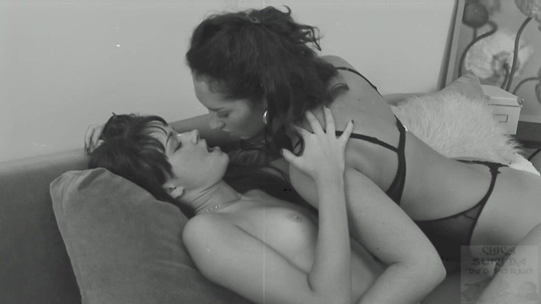 Chica Suicida DVD: Brunete lesbiene Penelope și Nidia Cu vibrator legat , sex și masturbare