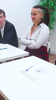 Cursuri De Sex Cu O Pizdă Studentă. Sofia Jimenez Obține Un Threesome Cu Prietenii La Fakings
