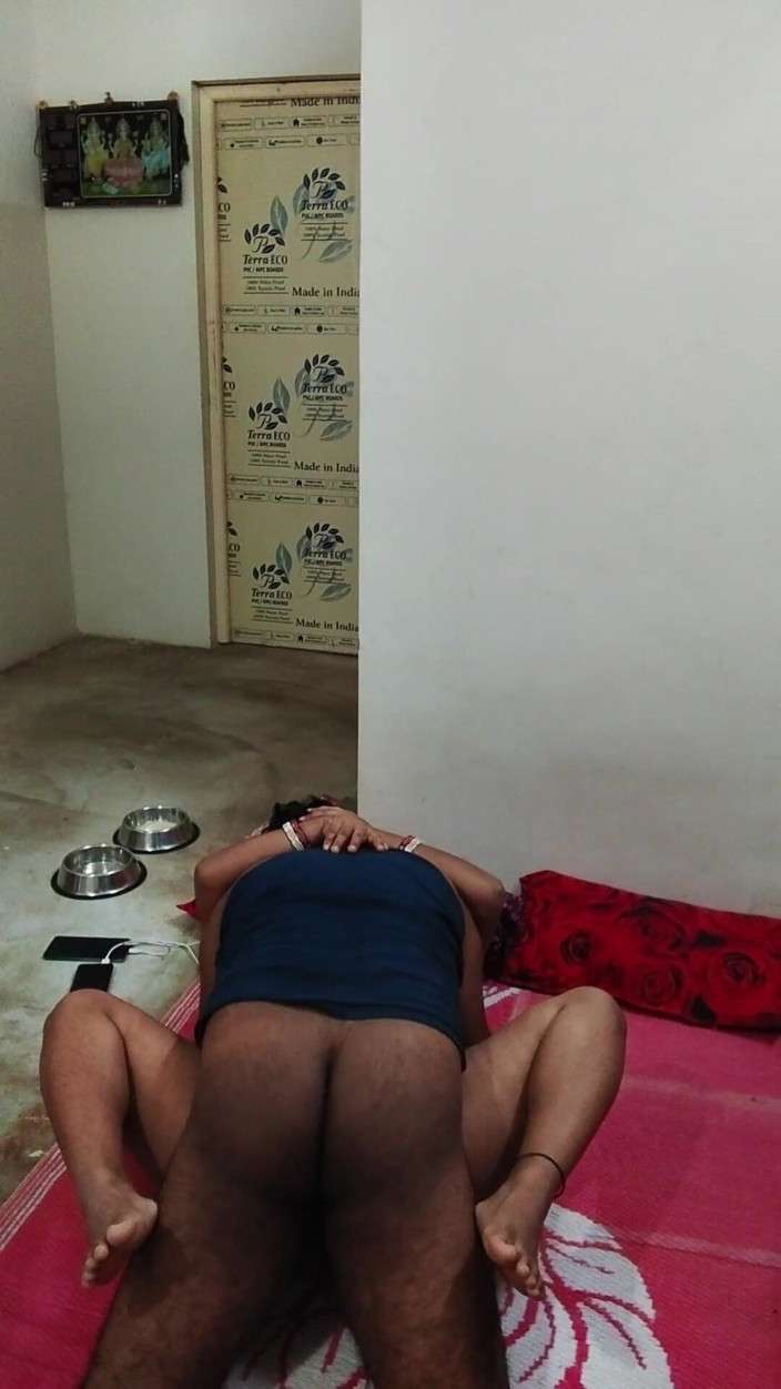 Mridulmadhu: 힌디어로 섹스하는 남편 마누라 Deshi 섹스 비디오