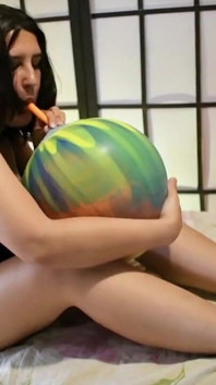 Unbox Inflate Dan Deflate Groovy Wubble Ball - Looner
