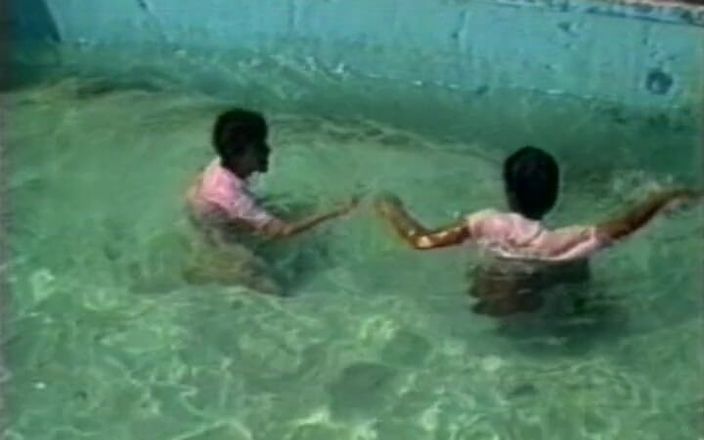 Gay RetroX VHS: 불같은 남성 쾌락 사냥 #8