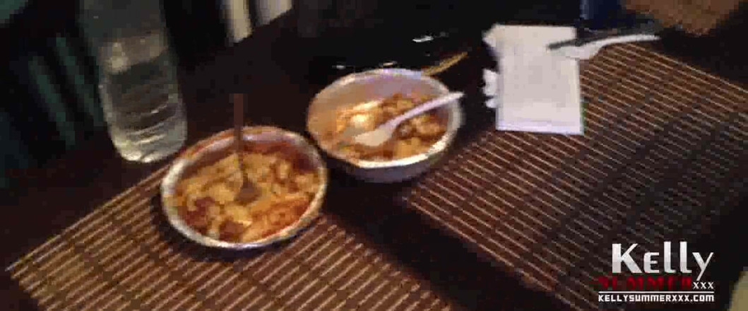 AD4X: Sex a Poutine