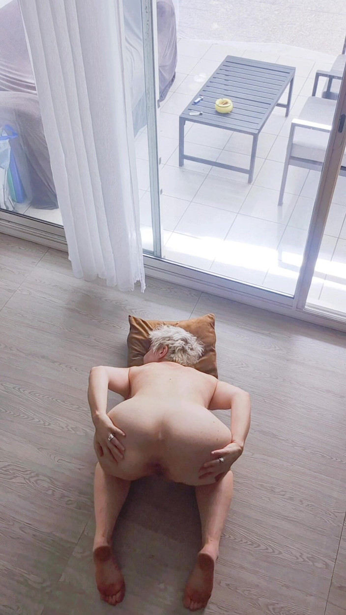 Sofy13: MILF Dewasa Seksi Untuk Kesenangan Anda Sayang Saya
