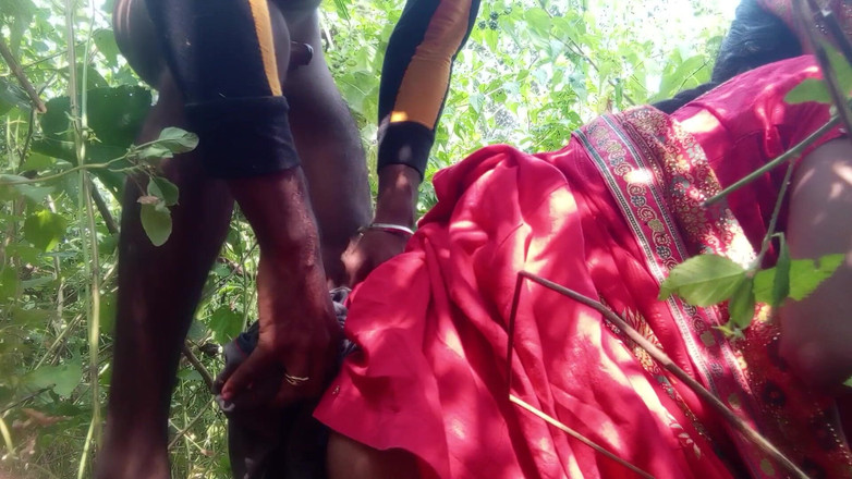 Premi pooja: 视频和热辣哥