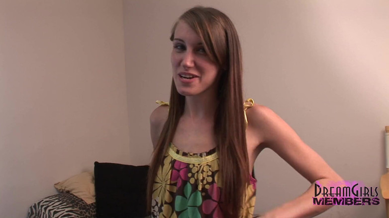 Dream Girls: Деревенское интервью с горячей фриком-киской Keegan