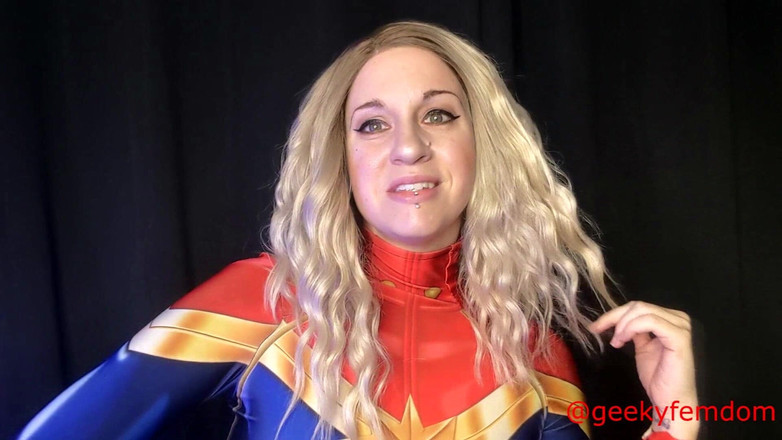 Geeky Femdom: Capitã Marvel domina sexualmente Bucky
