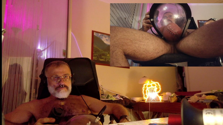 MusclesCigarsFFPig: Fyziologický roztok, masturbace manwanem a pumpování šourku a toru