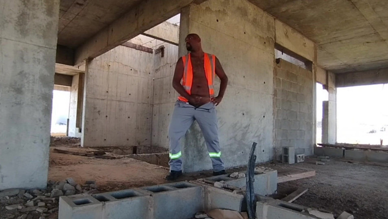 TheBlacKHunterr: Sau khi làm việc, tôi ghé qua công trường để xuất...