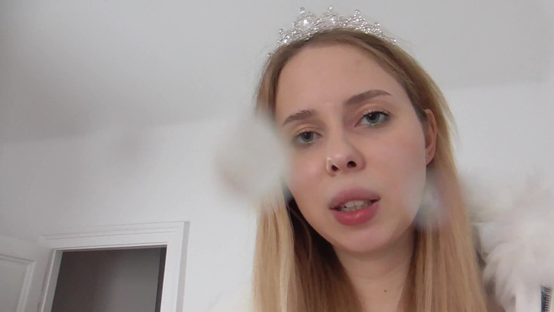 Solo Austria: Vysoká princezna Kelly vám plivne do obličeje a úst