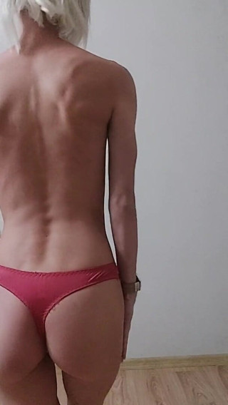 Wet Dripping Pussy: สาวน้อยเซ็กซี่ – เต้นเย็ดหีโชว์ลีลา ถอดเสื้อผ้า ก้นเนียน หุ่นเพอร์เฟกต์