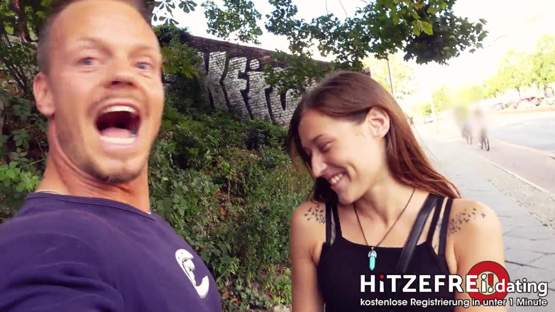 Hitzefrei: Hot teen ass! Mina's first outdoor fuck-date! Part 1